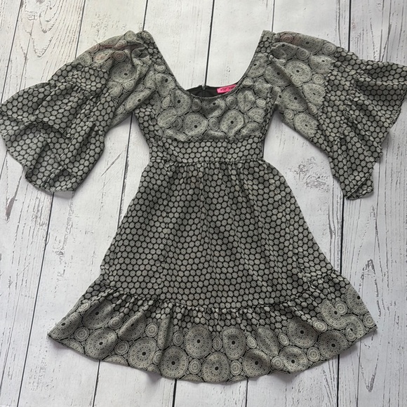 Betsey Johnson Dresses & Skirts - Women’s BETSEY JOHNSON Dress Size 6